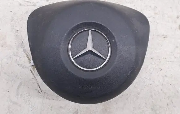 Mercedes-Benz C W205 Steering wheel airbag A0008602200