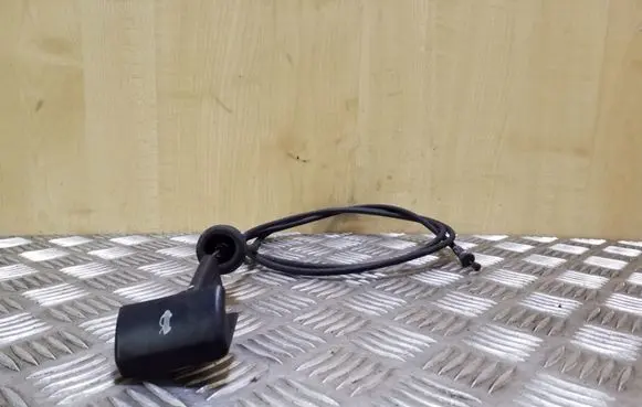 Ford Maverick Engine bonnet (hood) release handle