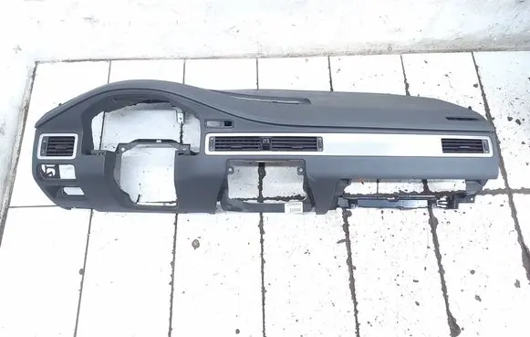Volvo V70 Dashboard 31271211 8648858
