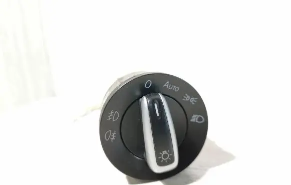 Volkswagen Touran II Light switch 3C8941431A