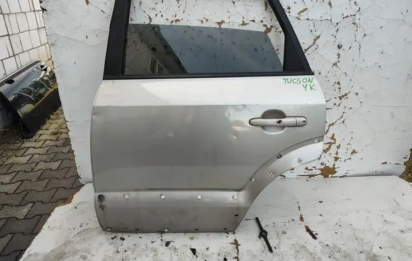 Hyundai Tucson JM Rear door