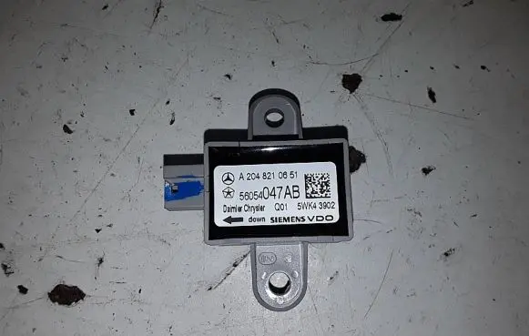 Dodge Journey Fuel cut-off switch a2048210651