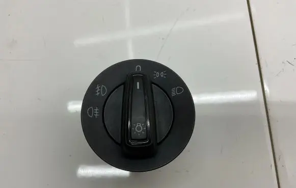 Skoda Octavia Mk3 (5E) Light switch 5E0941431F