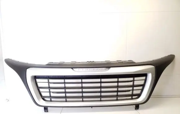 Peugeot Boxer Front bumper upper radiator grill 1314847070