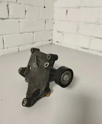 Volkswagen PASSAT B5.5 A/C compressor mount bracket 071260885