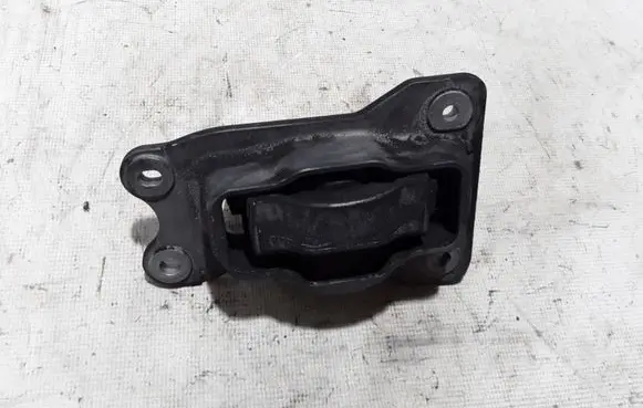 Volvo XC90 Engine mount bracket 32255205