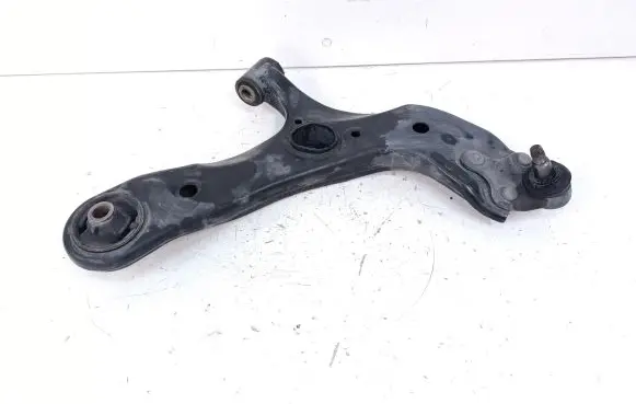 Toyota Prius+ (ZVW40) Front lower control arm/wishbone