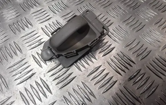 Citroen Xsara Picasso Front door interior handle 963148777