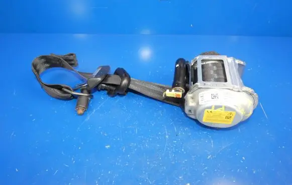 Fiat 500X Rear seatbelt