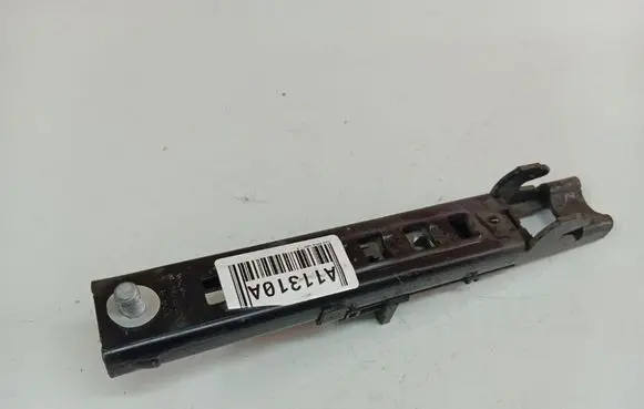 Ford Focus Seat belt adjustment rail 33007942