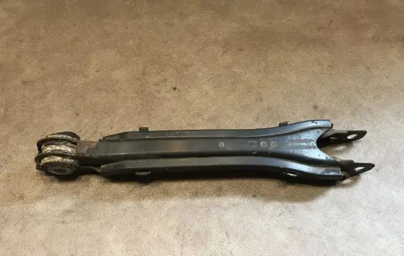 Mercedes-Benz C W204 Rear upper control arm/wishbone A2043521488