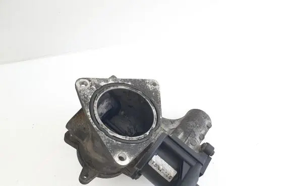 Volkswagen Transporter - Caravelle T5 EGR valve 076131501B