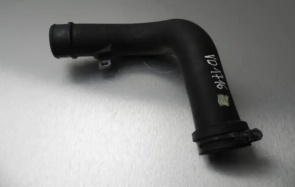 Mazda 6 Air intake hose/pipe R2AA13231 VD1716