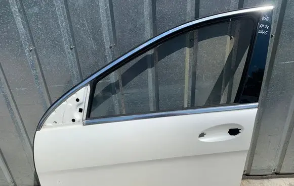 Mercedes-Benz R W251 Front door