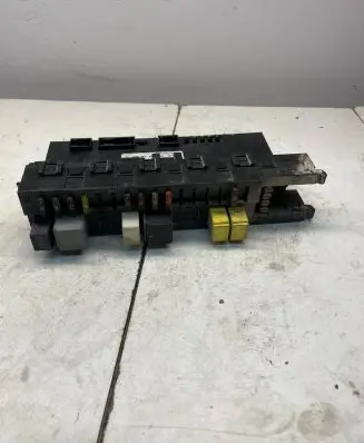 Mercedes-Benz C W203 Fuse box set 2095452101 5DK00848603
