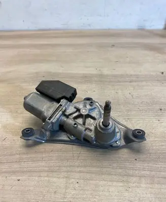 Toyota Auris 150 Rear window wiper motor 8513002030