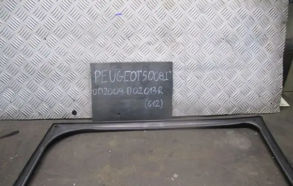 Peugeot 5008 Rubber seal loading door 9683711280