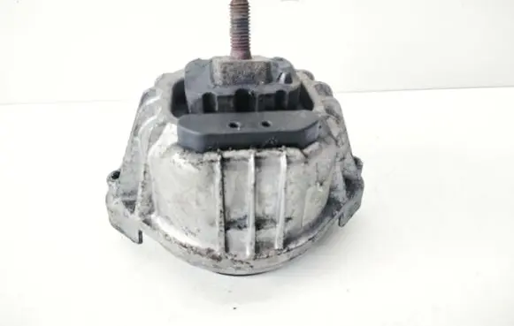BMW 1 E82 E88 Engine mount bracket 13981112GE