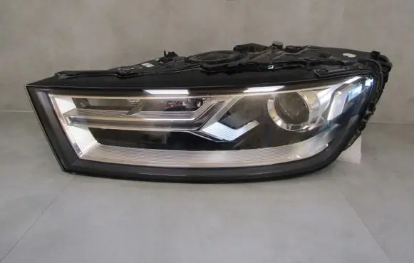 Audi Q7 4M Headlight/headlamp 4M0941005
