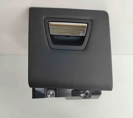 Maserati Quattroporte Glove box 673001334