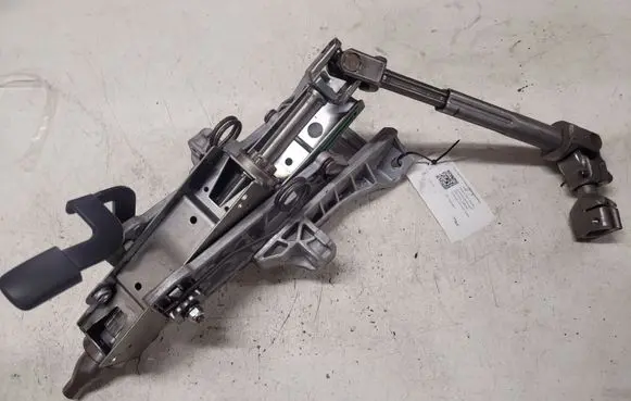 Ford Focus C-MAX Steering wheel axle 4M513C529AB