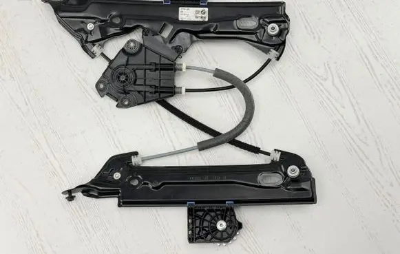 BMW i4 Rear window lifting mechanism without motor 9854496 E01857106