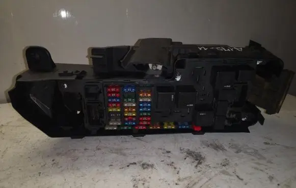 Volvo S60 Fuse box set 518322326 A17211
