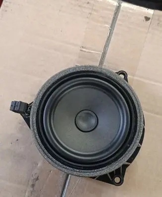 BMW X5 F15 Parcel shelf speaker 