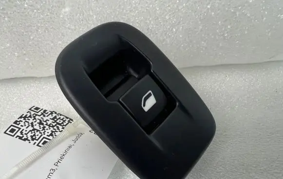 Peugeot 2008 I Electric window control switch 98242552ZD
