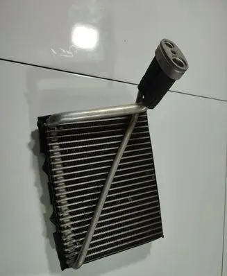 Volkswagen PASSAT B5 A/C cooling radiator (condenser)