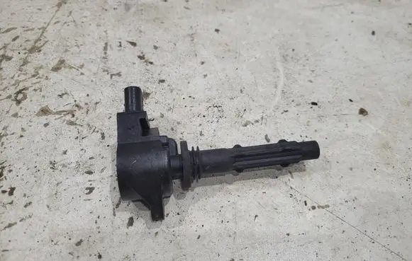 High voltage ignition coil