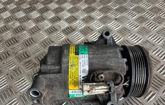 Opel Zafira B Air conditioning (A/C) compressor (pump) 13124752