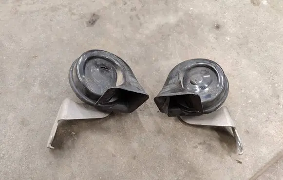 BMW 6 F06 Gran coupe Horn signal