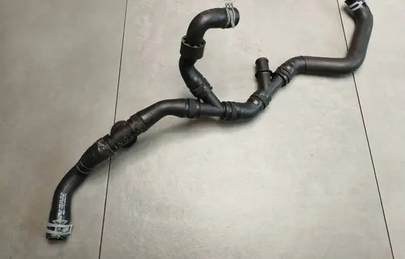 Cupra Formentor Engine coolant pipe/hose 5WA122157AA 162833