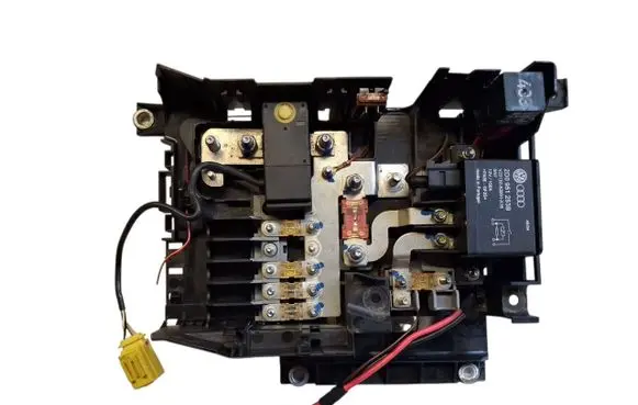 Volkswagen Touareg I Fuse module 7L0937548B 15426744