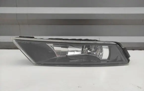 Skoda Superb B8 (3V) Front fog light 3V0941699