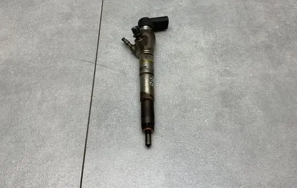Fuel injector