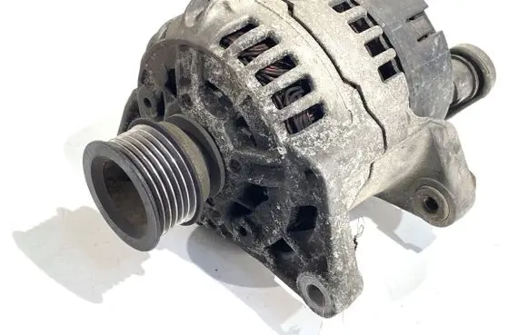 BMW 3 E36 Generator/alternator 0123325011