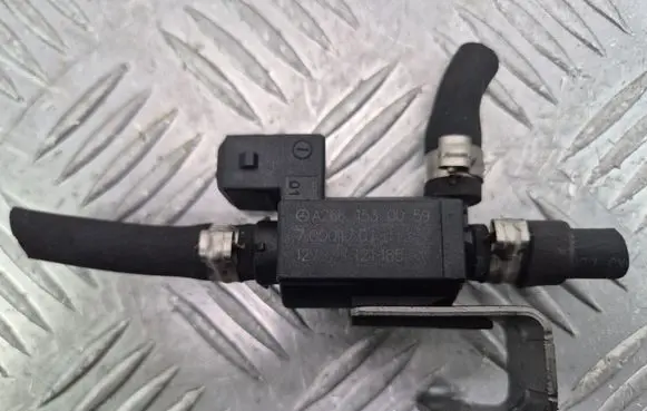 Mercedes-Benz E W212 Vacuum valve A2661530059 70001701
