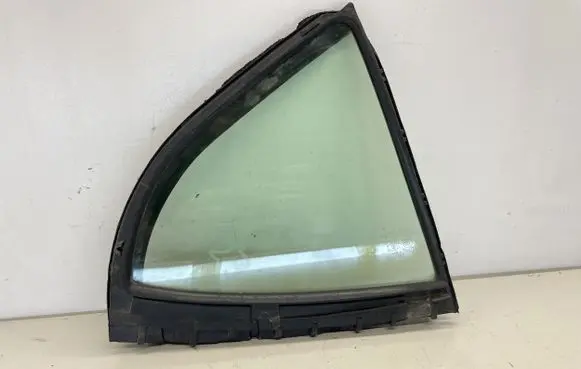 Lexus ES 300h (6th Gen) Rear vent window glass 6818833070