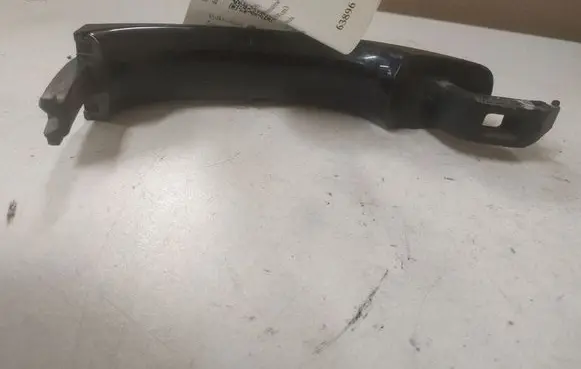 Volkswagen Touareg I Rear door exterior handle 7L6837205