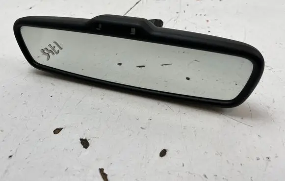 Nissan Navara D40 Rear view mirror (interior) E11015892