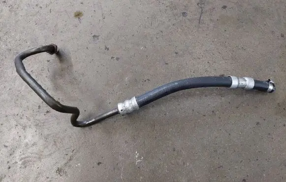 Power steering hose/pipe/line