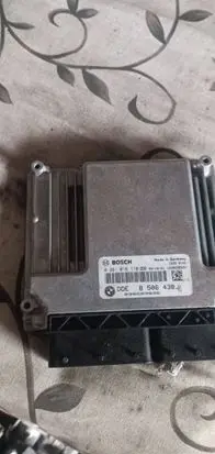 BMW 5 E60 E61 Engine control unit/module 0281016110 850643801
