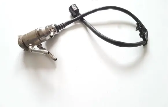 Ford Transit Custom AdBlue injector GK215J281AE G207205252 A2C98744400