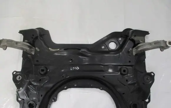 Peugeot 3008 II Front axle beam 