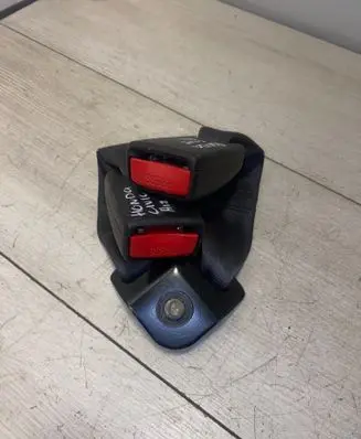 Honda Civic Middle seatbelt buckle (rear) 084411