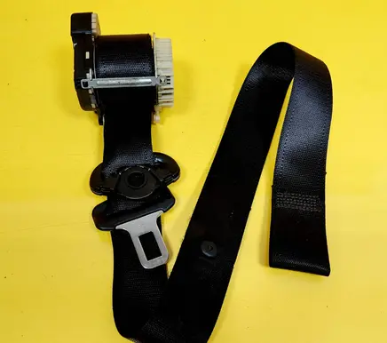 Opel Astra G Front seatbelt 043011