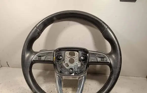 Audi Q7 4M Steering wheel 