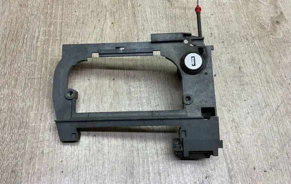 Front door exterior handle/bracket
